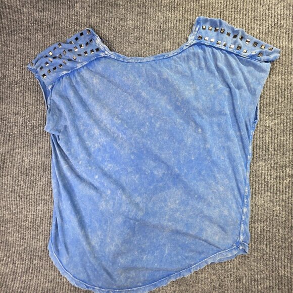 Rock & Republic Shirt Womens L Blue Wash Studded Asymmetrical Hem Top Boho Edgy - Picture 5 of 9